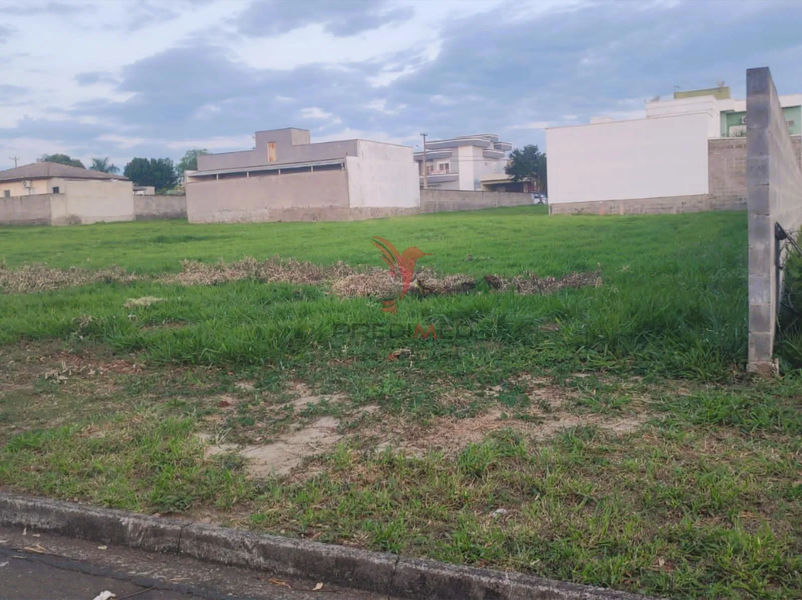 Imagem Terreno no Condomínio Jacarandá em Engenheiro Coelho - 500m² de Oportunidades!