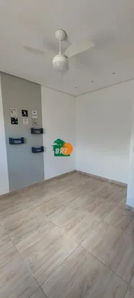 Imagem Chácara para Venda em Mairinque, Jardim Oriental, 3 dormitórios, 1 suíte, 1 banheiro, 1 vaga