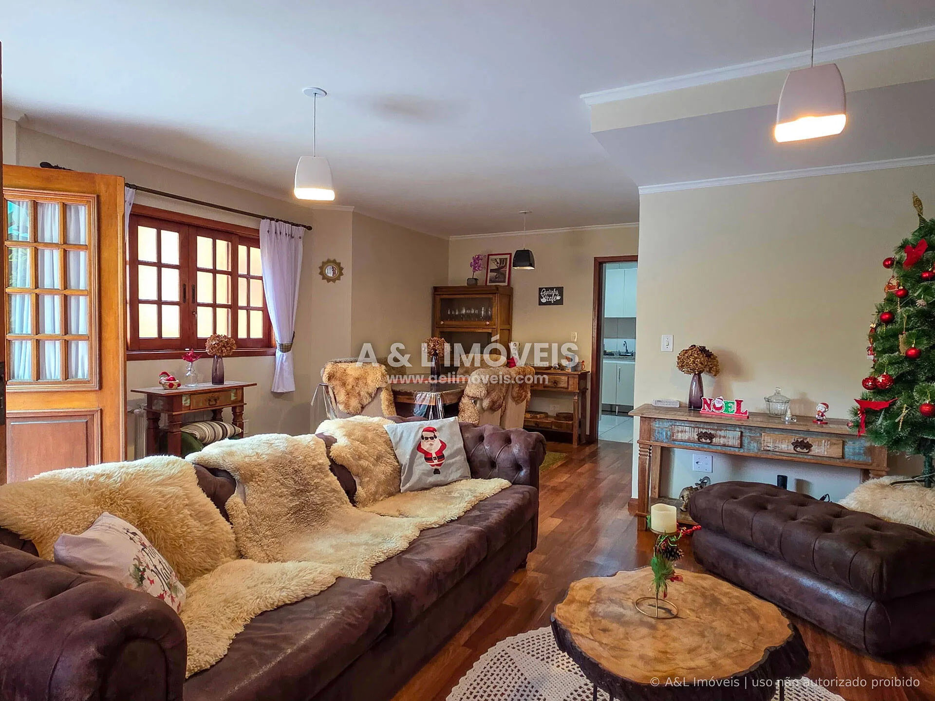Imagem Casa Alpina em Campos do Jordão - Condomínio, 4 Dorms., Vila Inglesa