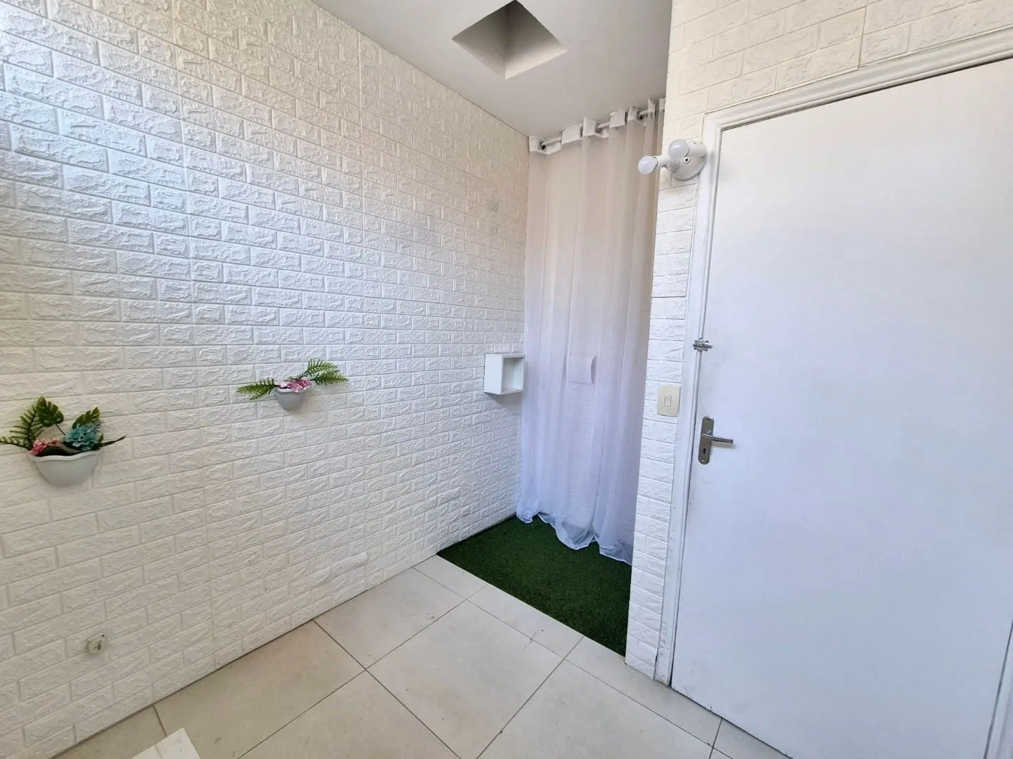 Imagem Sala Comercial para Locação 8M², Centro, Pindamonhangaba - SP