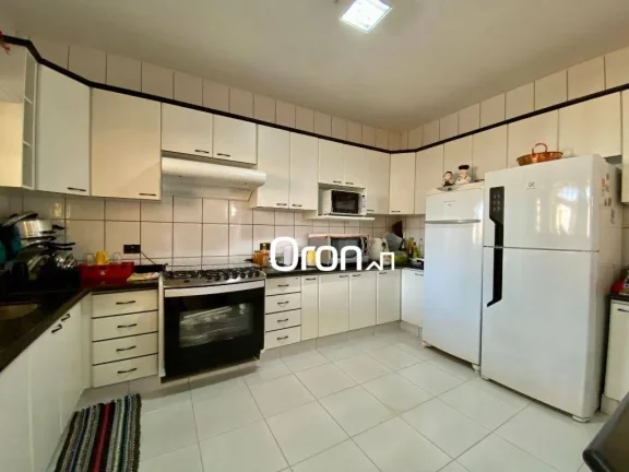 Imagem Sobrado à venda, 420 m² por R$ 1.300.000,00 - Santa Genoveva - Goiânia/GO