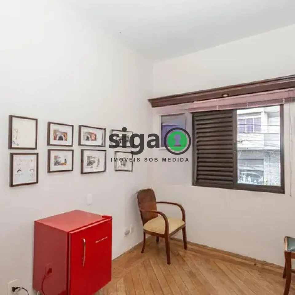 Imagem Casa na Vila Mariana com varanda e localização estratégica perto do metrô.