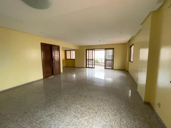 Imagem Apartamento com 3 Quartos à Venda, 243 m² em Cremação - Belém