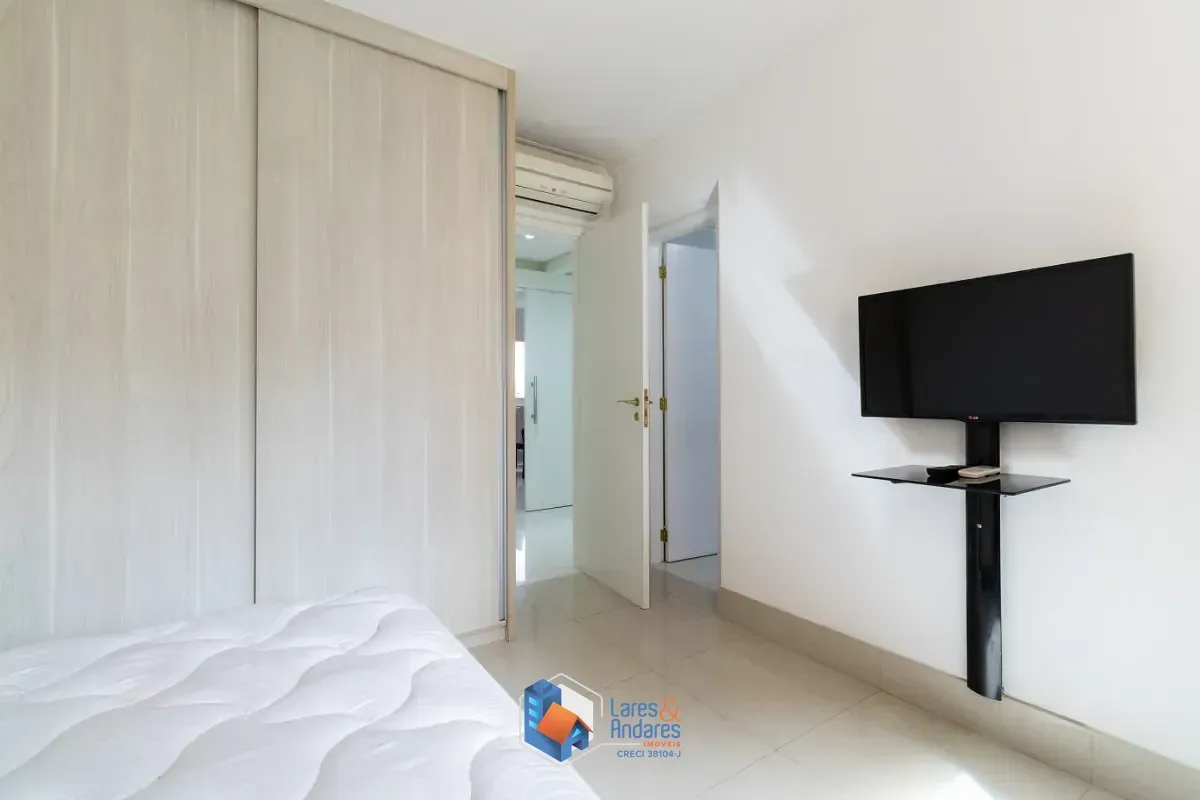 Imagem Apartamento para venda em Moema com 3 quartos, sendo 3 suítes, 150m²