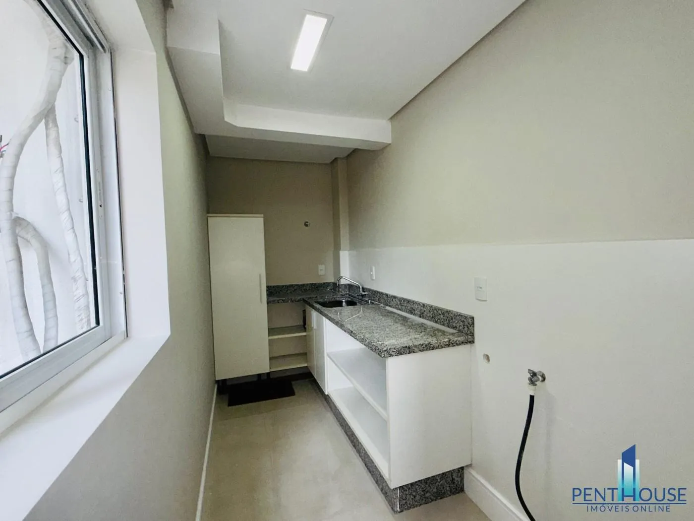 Imagem Apartamento Zona Central para Venda em Balneário Camboriú, BARRA SUL, 3 dormitórios, 1 suíte, 3 banheiros, 2 vagas