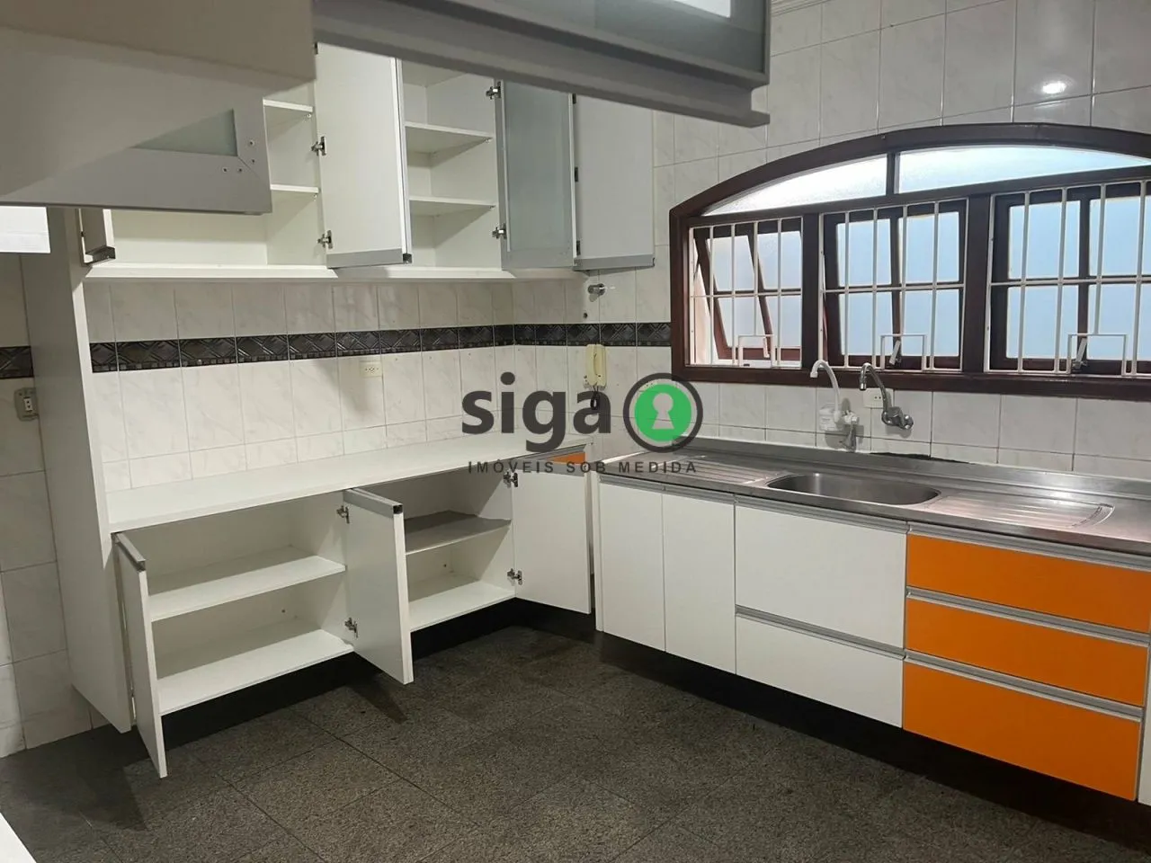Imagem Sobrado para venda, 125m² 3 dormitórios 3 suítes 8 vagas de garagem