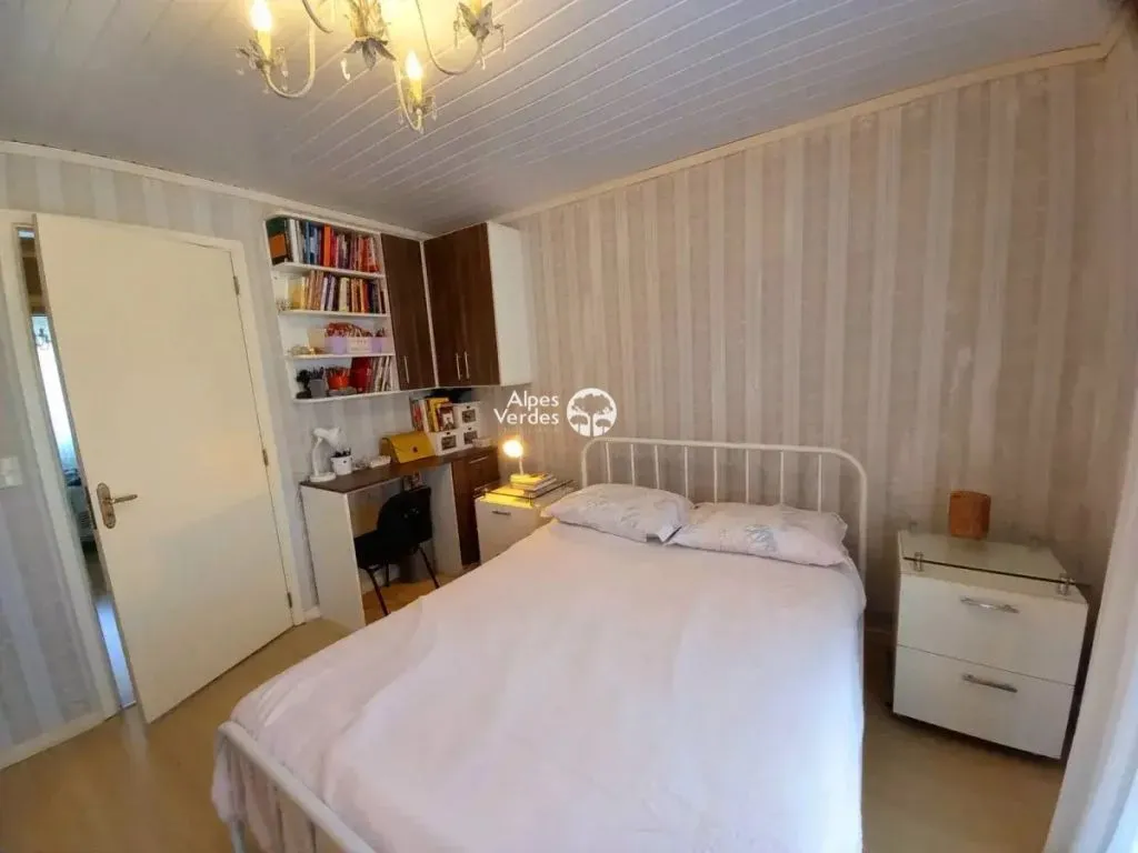 Imagem Vende-se Casa geminada em Canela, Centro, com 2 quartos.