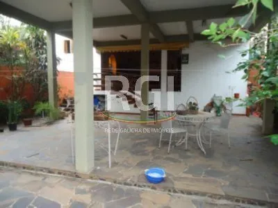 Imagem Casa para Venda - 330m², 4 dormitórios, 2 vagas - Glória