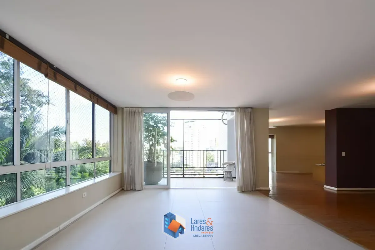 Imagem Duplex para venda em Higienópolis com 3 quartos, sendo 3 suítes, 285m²