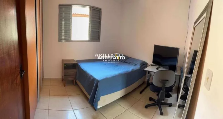 Imagem Casa à venda, Júlio Delia, com 3 quartos, 180m2