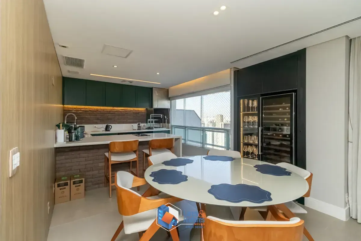 Imagem Cobertura para venda e locação em Pinheiros com 3 quartos, sendo 1 suíte, 198m²