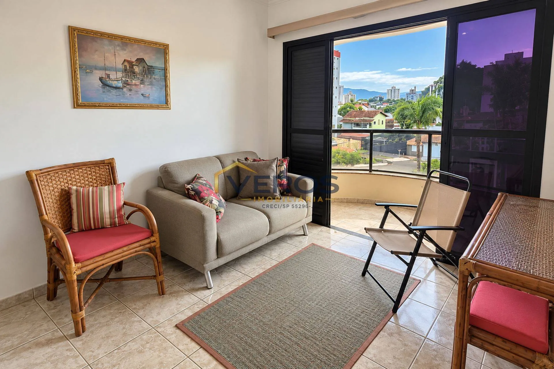Imagem Apartamento a venda com 3 quartos a 300m da praia Martim de Sá em Caraguá