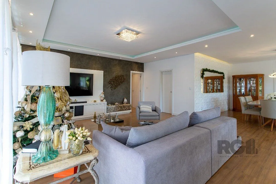 Imagem Apartamento com uma cobertura horizontal com 329,10 m² privativos com suíte