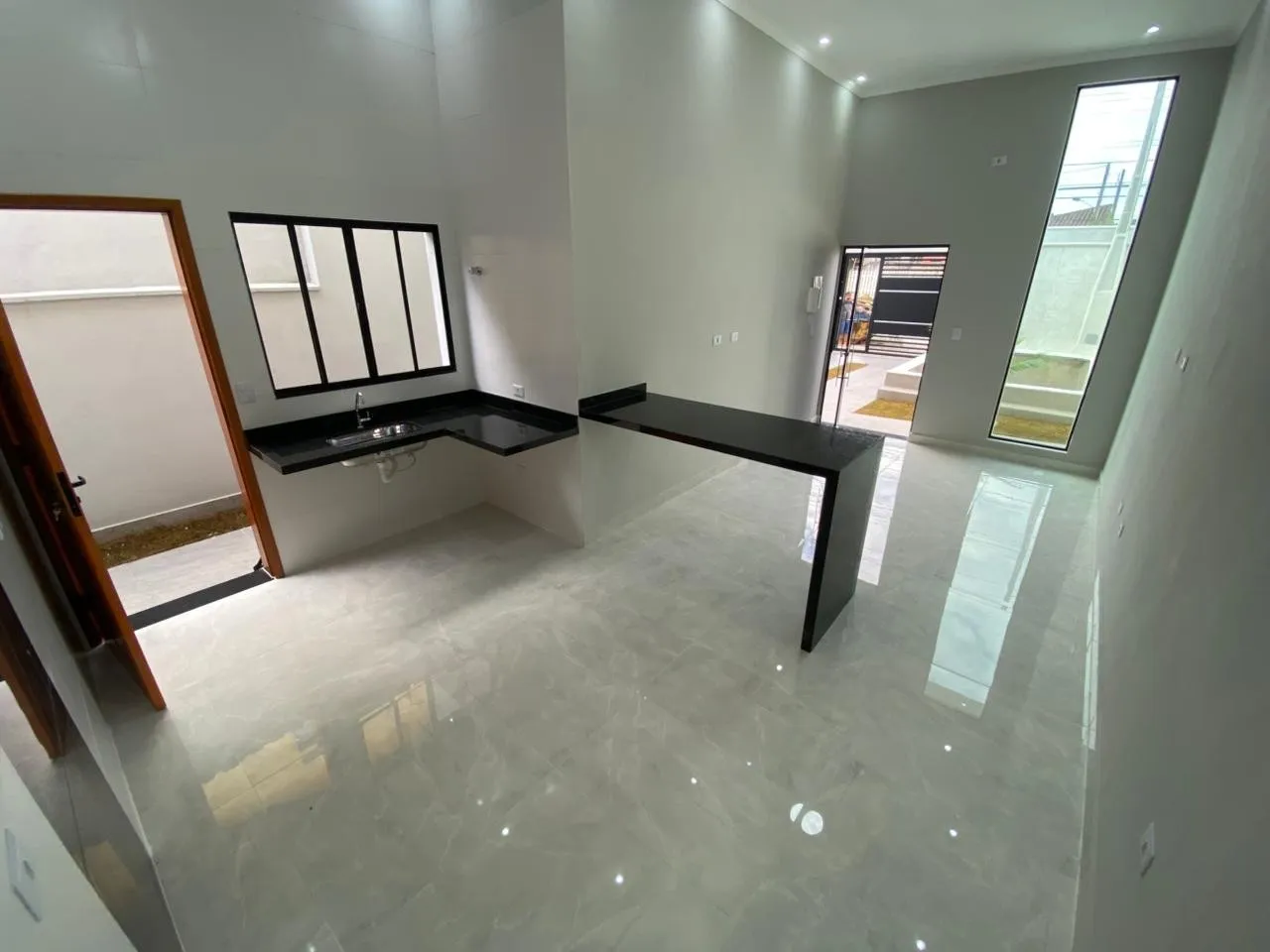 Imagem Casa para Venda em Itanhaém, Jamaica (Praia), 2 dormitórios, 1 suíte, 2 banheiros, 2 vagas