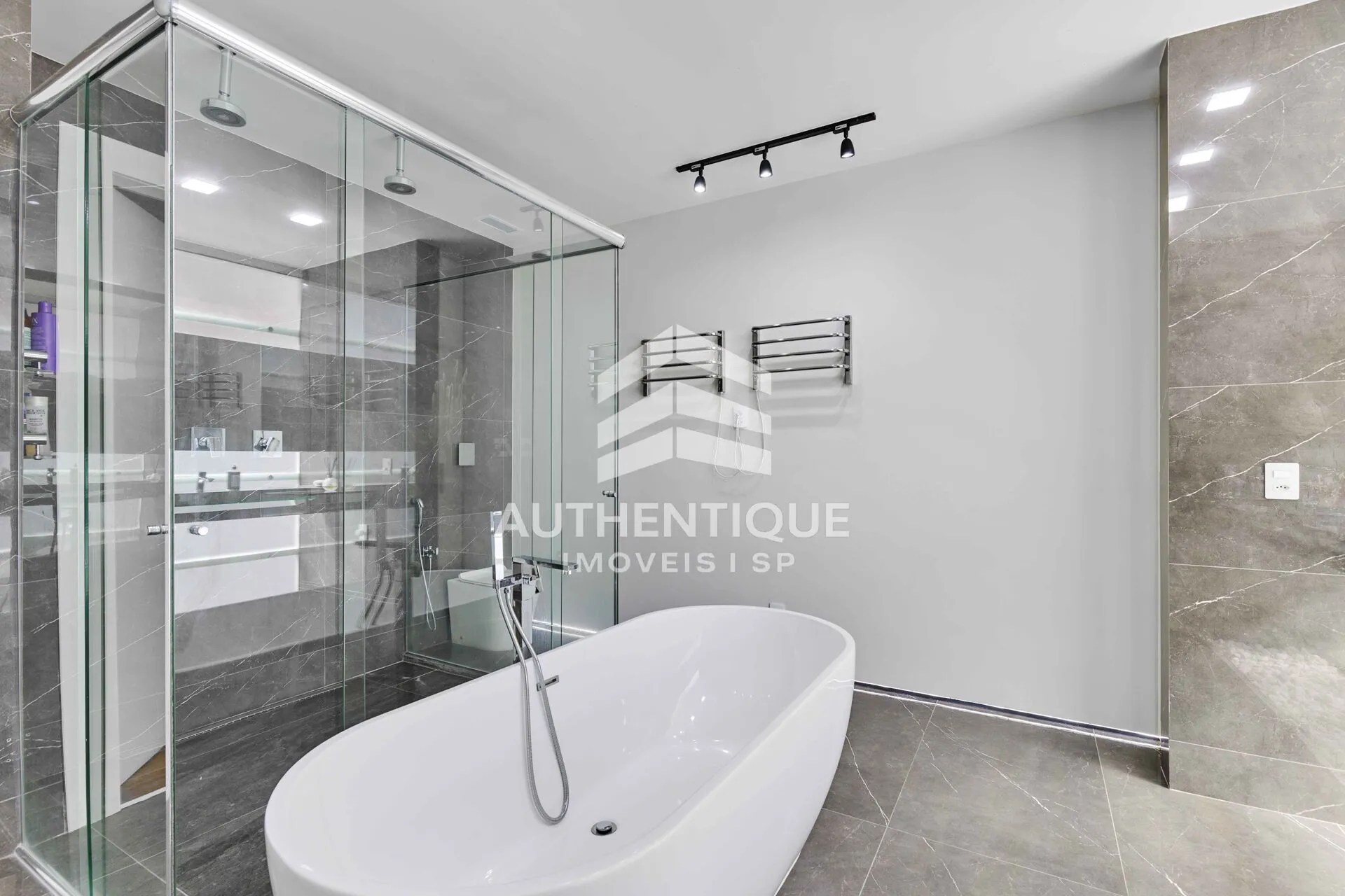 Imagem Casa Alto Padrão no bairro Jardim Marajoara à venda