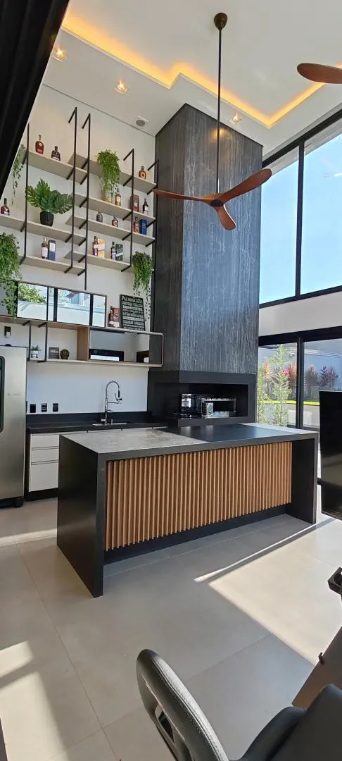 Imagem Sobrado de Luxo com Área de Lazer Completa Condomínio Treviso, Bairro Fag, Cascavel - Venda