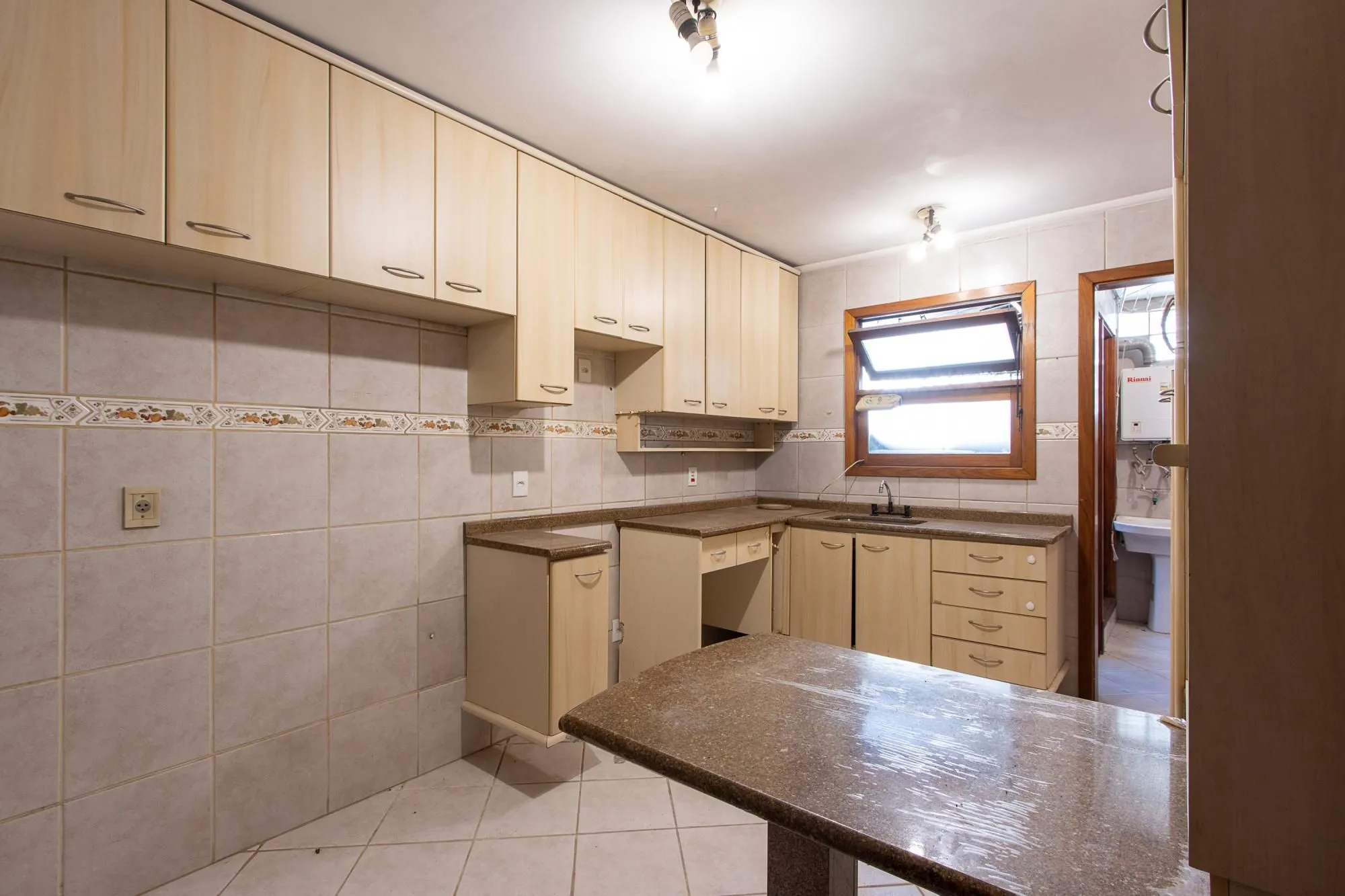 Imagem Casa 3 dormitórios, 1 suíte, 2 vagas - Bairro Camaquã