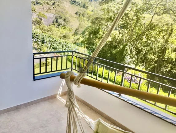 Imagem Casa para Venda em Teresópolis, Fazenda Suiça, 3 dormitórios, 3 suítes, 3 banheiros, 2 vagas