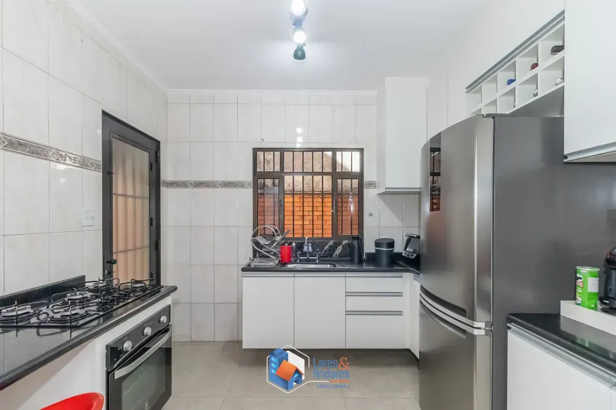 Imagem Sobrado para venda em Vila Amália (Zona Norte) com 3 quartos, sendo 1 suíte, 130m²