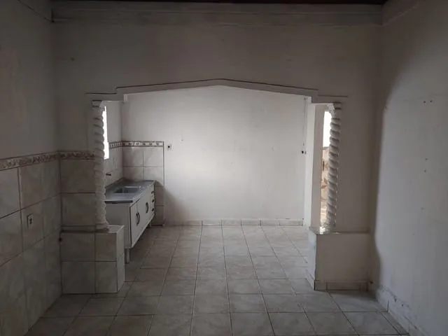 Imagem Casa à venda 2 Quartos, 2 Vagas, 300M², Vila Jaboticabeira, Taubaté - SP
