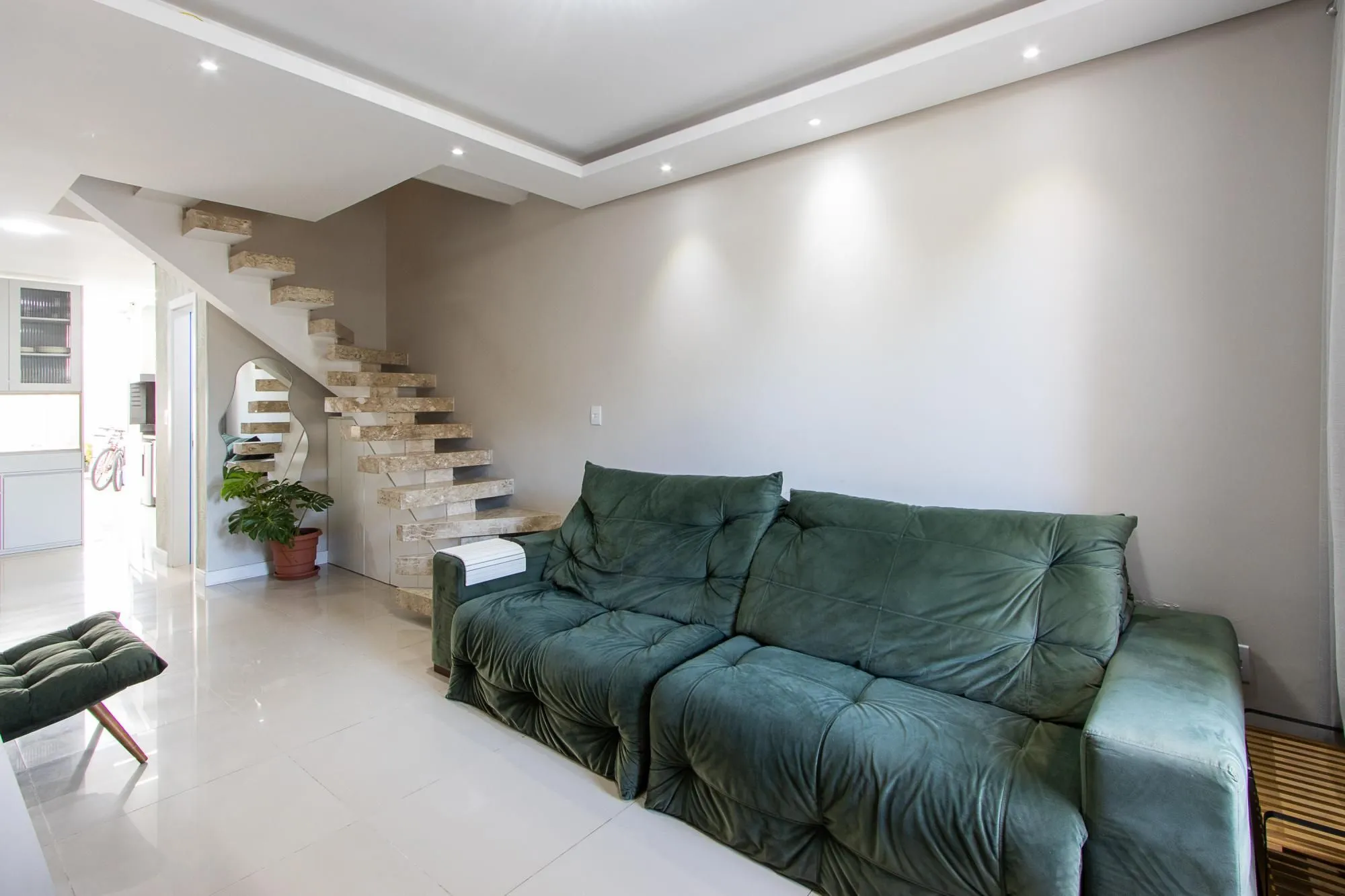 Imagem Ótima casa com 3dormitórios 1 suite no bairro Tristeza
