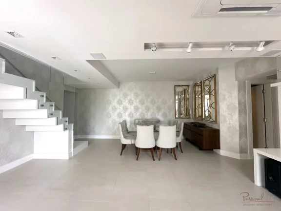 Imagem Linda cobertura em duplex com 272 mts2 privativos, 2 garagens, 3 dormitórios, sendo 1 suíte master...