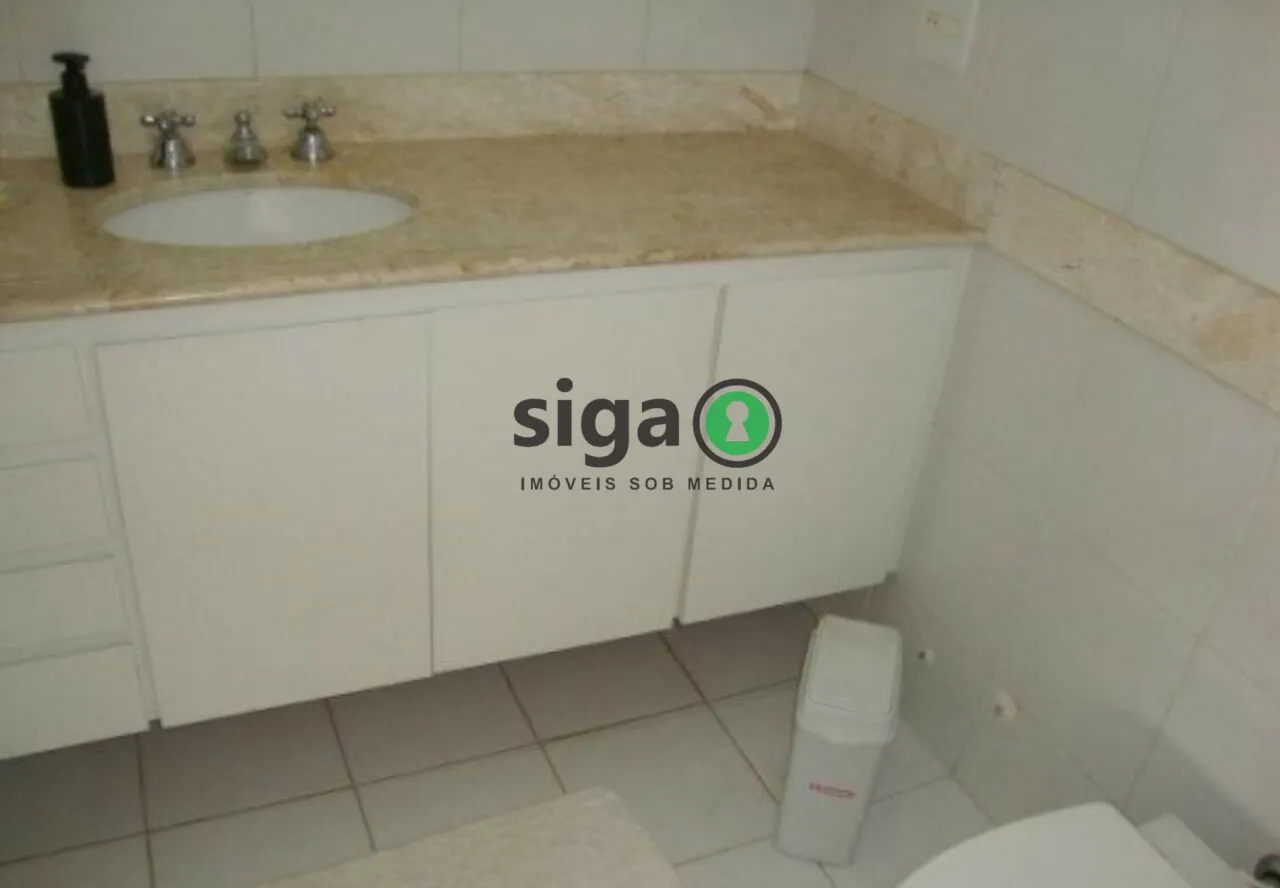 Imagem Amplo apartamento com 3 suítes e excelente padrão no Morumbi