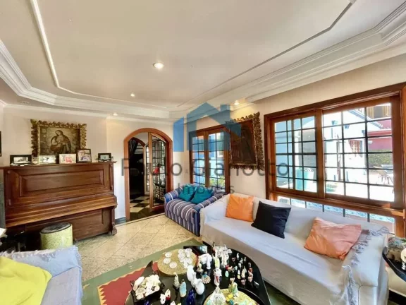 Imagem Duas casas no mesmo terreno à venda na Granja Viana