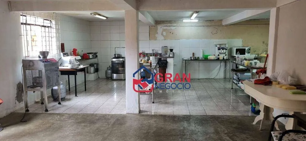 Imagem Casa espaçosa à venda - Novo Mundo Curitiba/PR