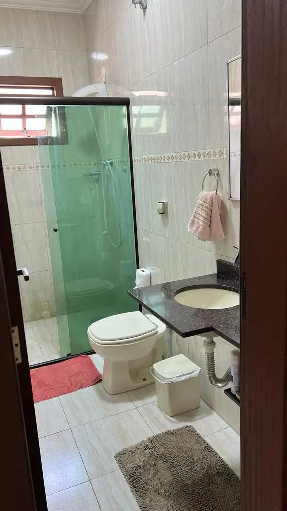 Imagem Charmosa Casa no Coração de Piedade - Conforto e Elegância em Cada Detalhe