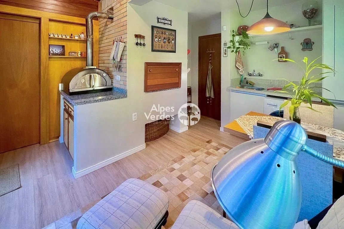 Imagem Vende-se Casa em Canela, com 05 dormitórios