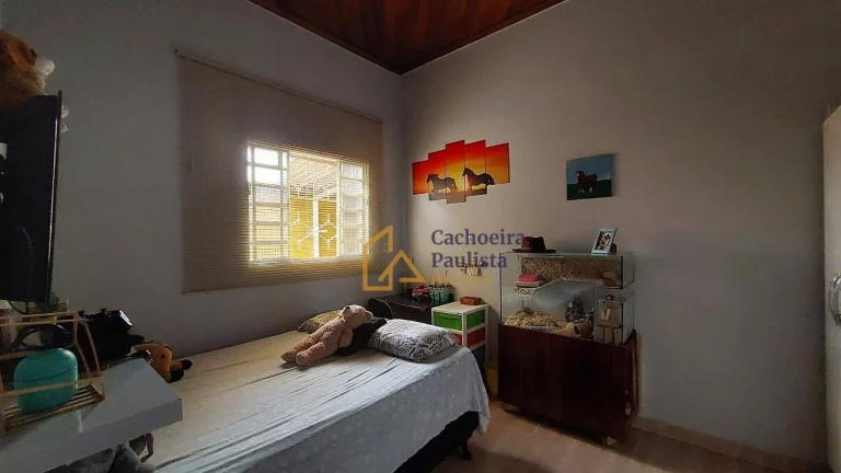 Imagem Casa com ponto comercial e salão de festas à venda - Margem Esquerda - Cachoeira Paulista/SP