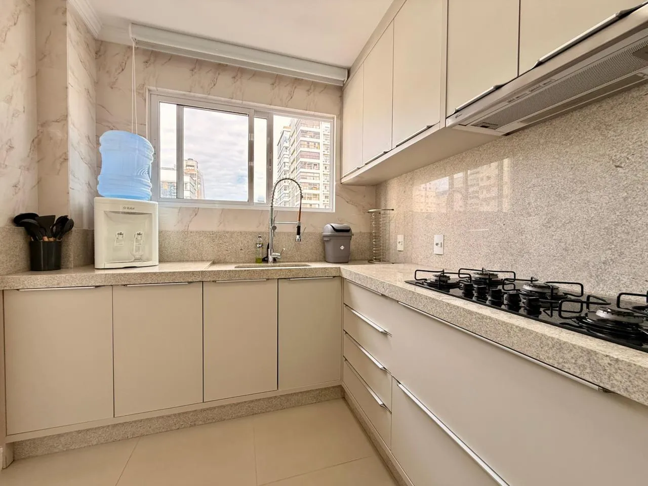 Imagem Apartamento à venda com 160m2 por R$ 2.590.000,00