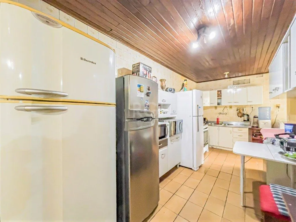 Imagem Casa para Venda - 212m², 3 dormitórios, 3 vagas - Azenha
