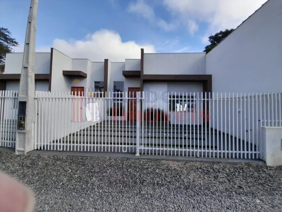 Imagem LINDA CASA GEMINADA 100 M² - ALTO PADRÃO DE CONSTRUÇÃO COM PISCINA