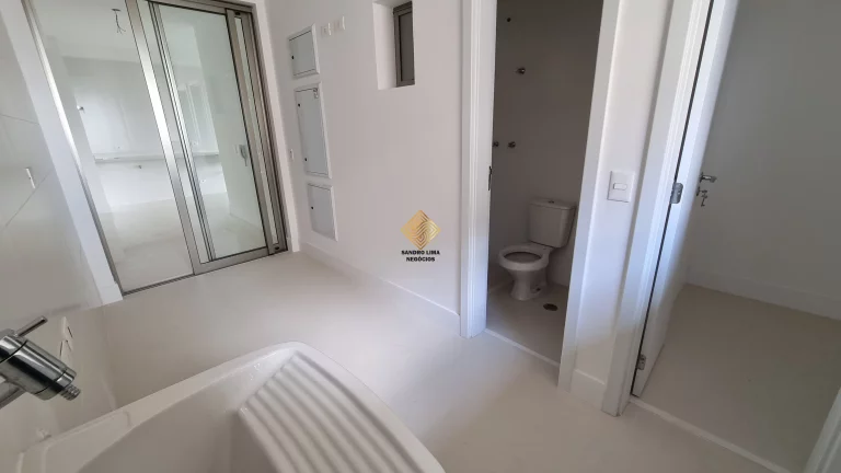 Imagem APARTAMENTO DE 211M², 4 SUÍTES, TERRAÇO GOURMET COM 2 VAGAS + DEPÓSITO - REAL PARQUE - SÃO PAULO / SP