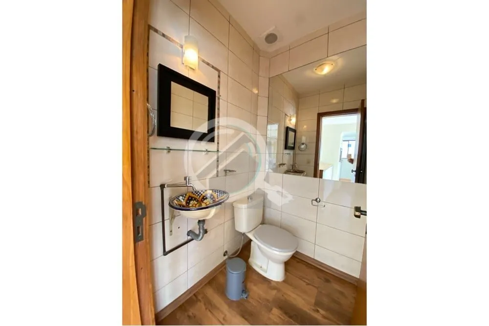 Imagem Descubra a sofisticação e o conforto desta luxuosa cobertura residencial disponível para venda em...