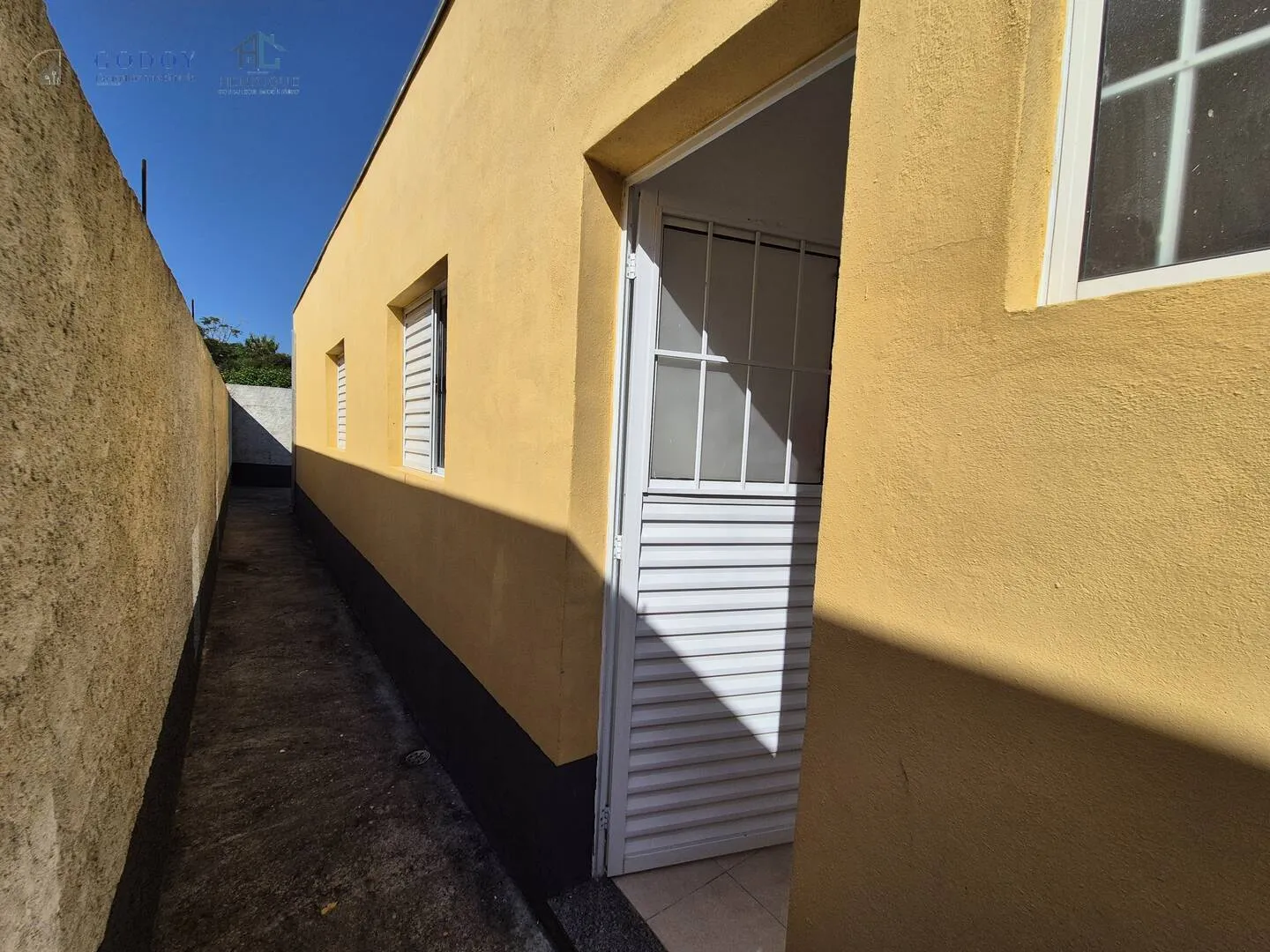 Imagem Casa Térrea com 3 Dormitórios sendo 1 suite em Condomínio Fechado