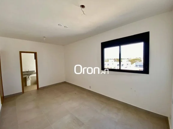 Imagem Sobrado com 3 dormitórios à venda, 166 m² por R$ 1.260.000,00 - Jardins Lyon - Goiânia/GO