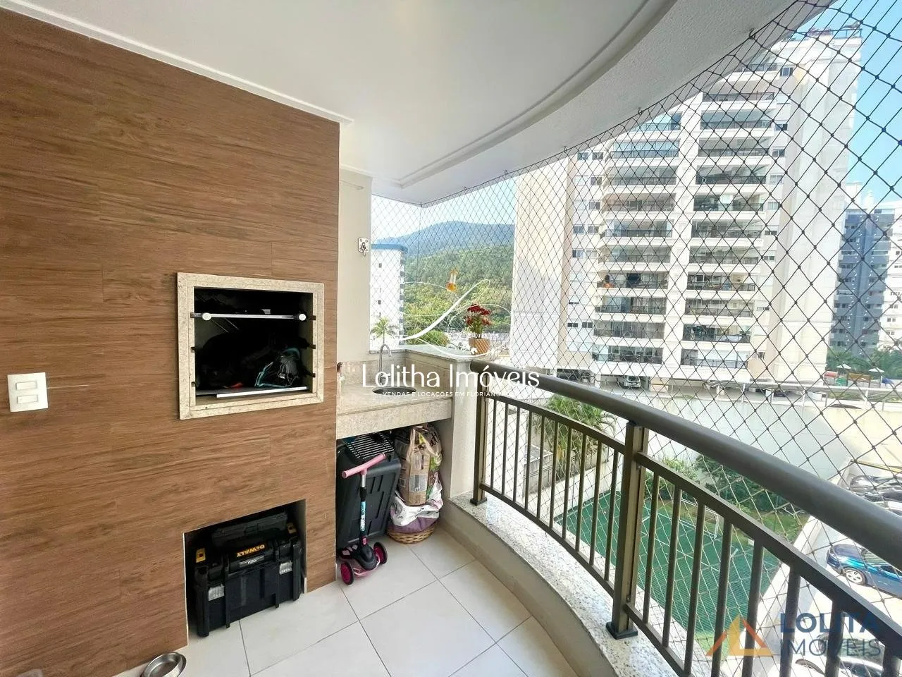 Imagem ALUGA-SE APARTAMENTO DE 3 QUARTOS E 2 VAGAS DE GARAGENS NO ITACORUBI, FLORIANÓPOLIS/SC.