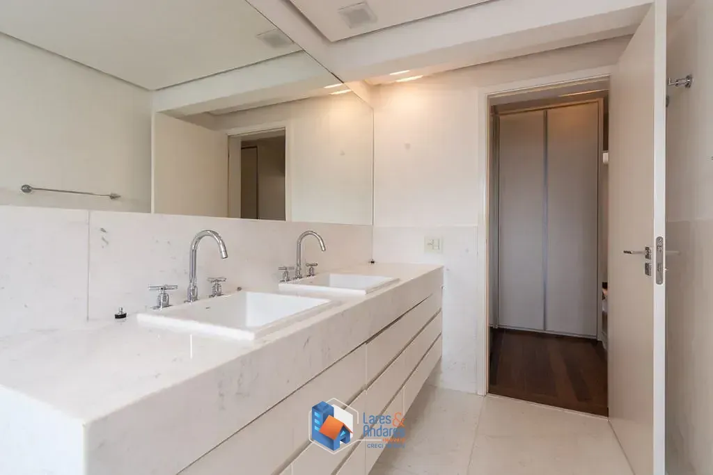 Imagem Apartamento à venda 3 Quartos 3 Suites 3 Vagas 204M² Moema São Paulo - SP