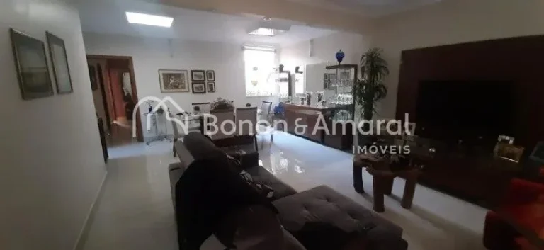 Imagem Excelente casa à venda, com 230m² de área construída no Parque Taquaral, em Campinas. Contendo 3...