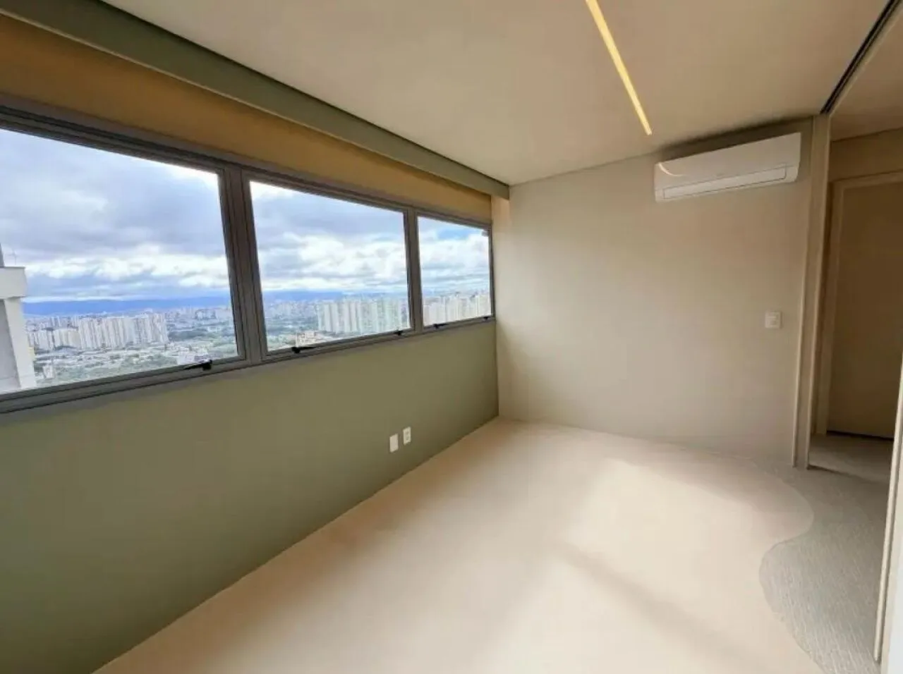 Imagem Apto com 184m² com 3 suítes e 3 vagas para Venda ou Locação na Vila Romana sem mobília