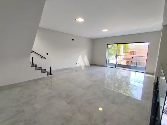 Imagem Casa sobreposta alta à venda com 4 suítes e piscina no bairro do Boqueirão em Santos/SP