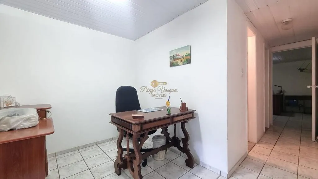 Imagem Sala Comercial para Venda em Teresópolis / RJ no bairro Várzea