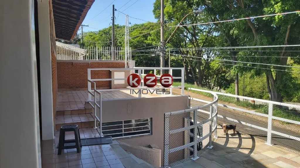 Imagem Oportunidade única: Casa à venda em Valinhos-SP, no Jardim Celani, com 3 quartos, suíte, 3 salas, 2 banheiros, 2 vagas - 198m².