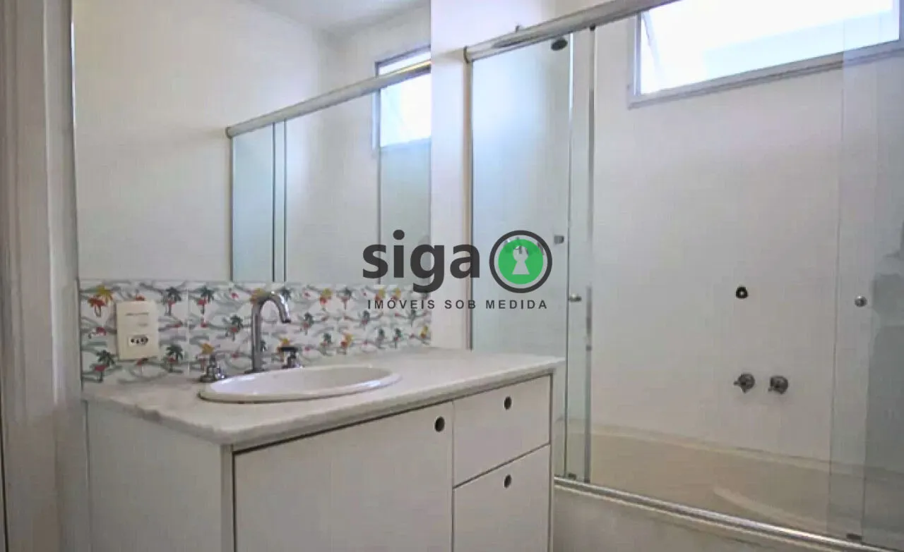 Imagem Casa de condomínio à venda com 265m², 3 quartos e 4 vagas no Panamby