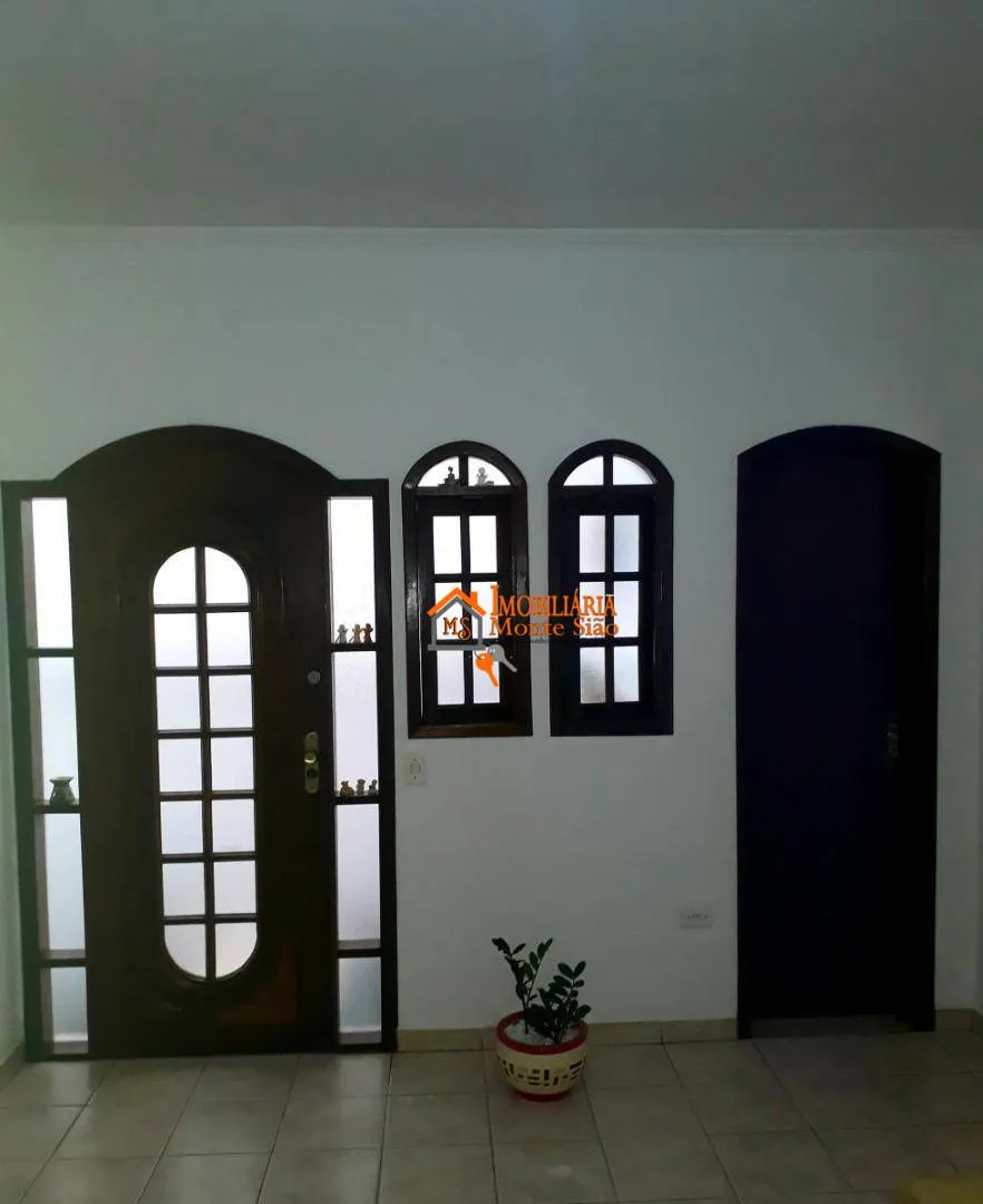 Imagem Sobrado com 4 dormitórios à venda, 260 m² por R$ 850.000,00 - Jardim Santa Clara - Guarulhos/SP
