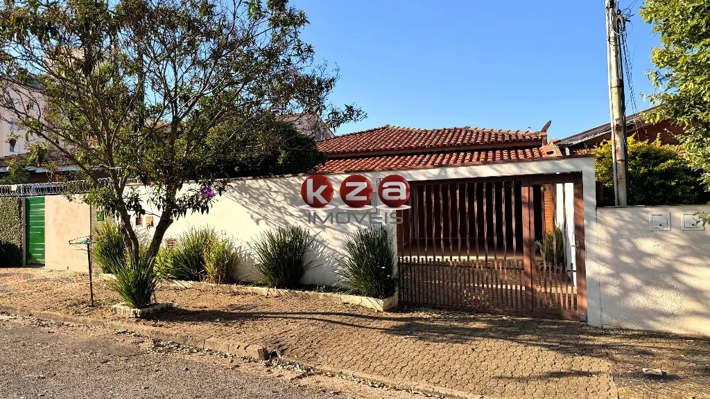 Imagem Imperdível casa à venda em Valinhos-SP, Jardim Paulista: 3 quartos, 1 suíte, 1 sala, 2 banheiros, 2 vagas, 200m².