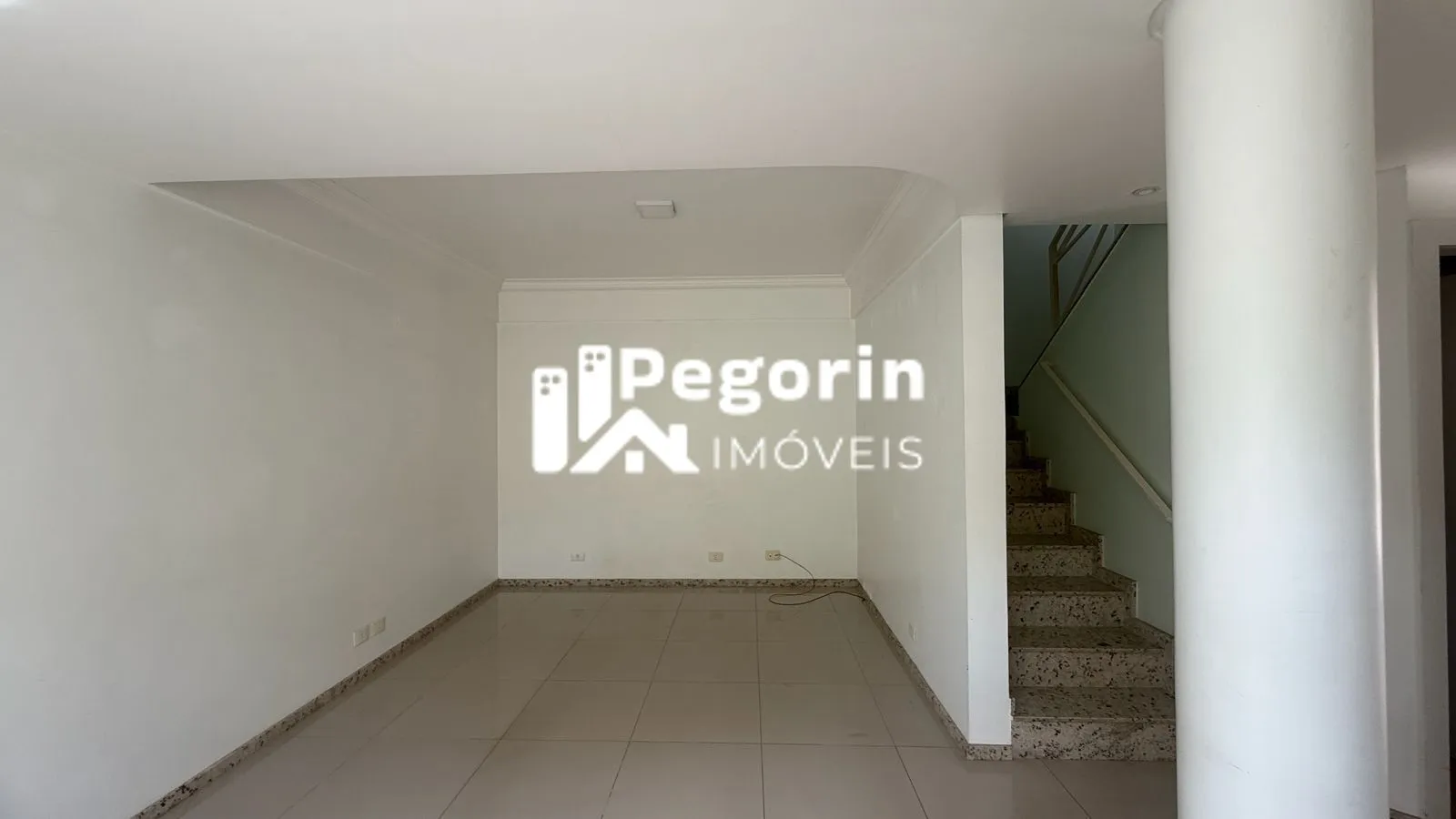 Imagem Sobrado Triplex 04 quartos sendo 02 suítes 200M²